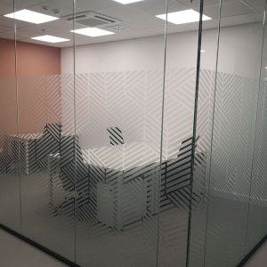 obljepljivanje ureda